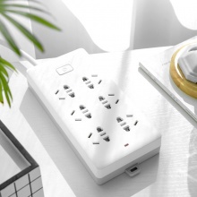 得力 18264 单控八联接线板插座 10米 白色